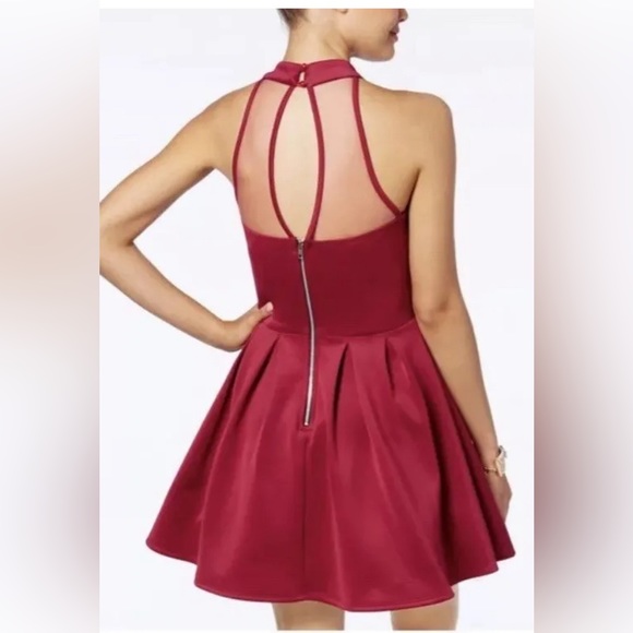 Macy’s Berry Color High Neck Cocktail Fit & Flare Sz 7 - Picture 12 of 12